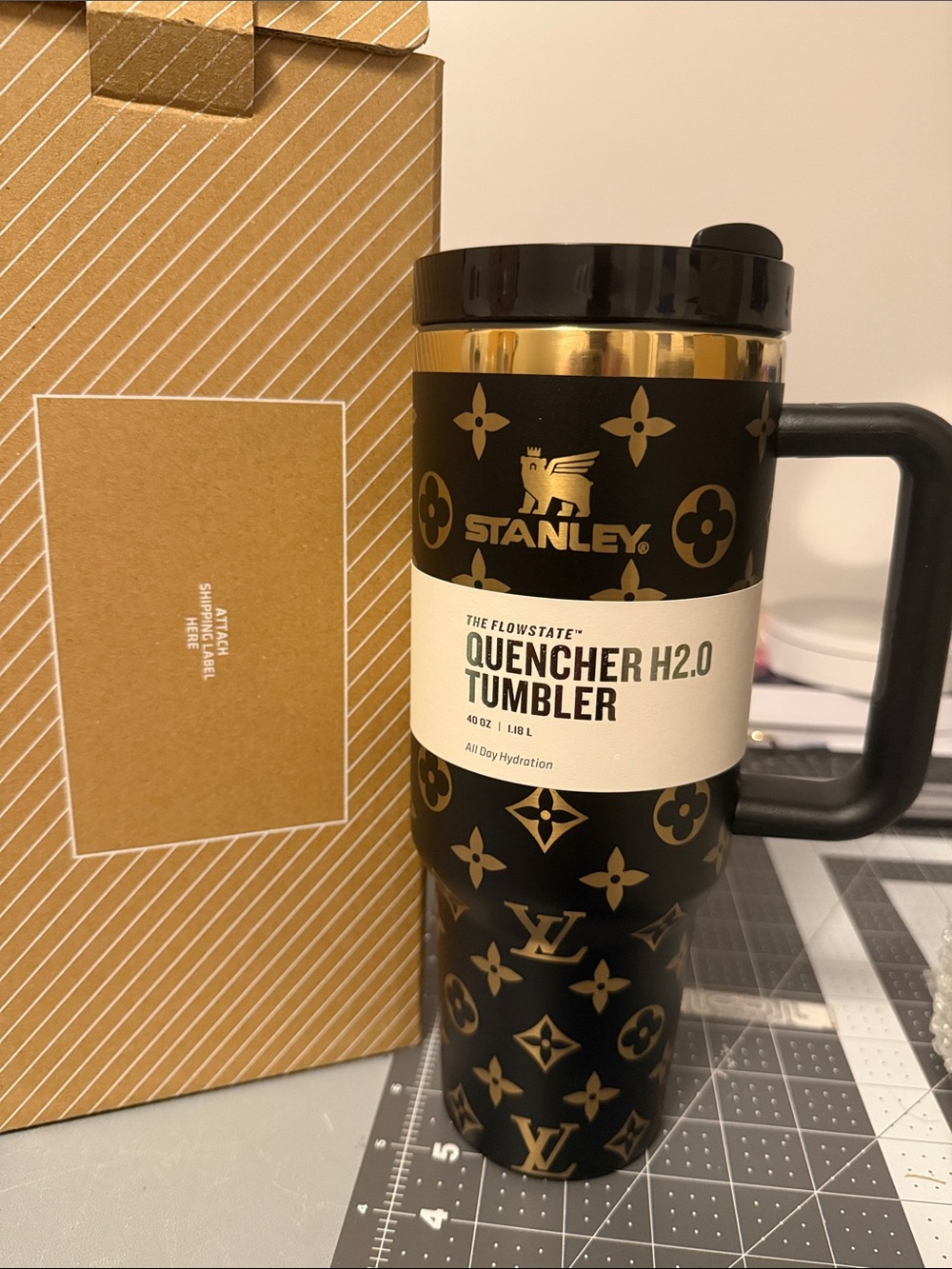 Stanley Black & Gold Patterned Quencher H2.0 Tumbler